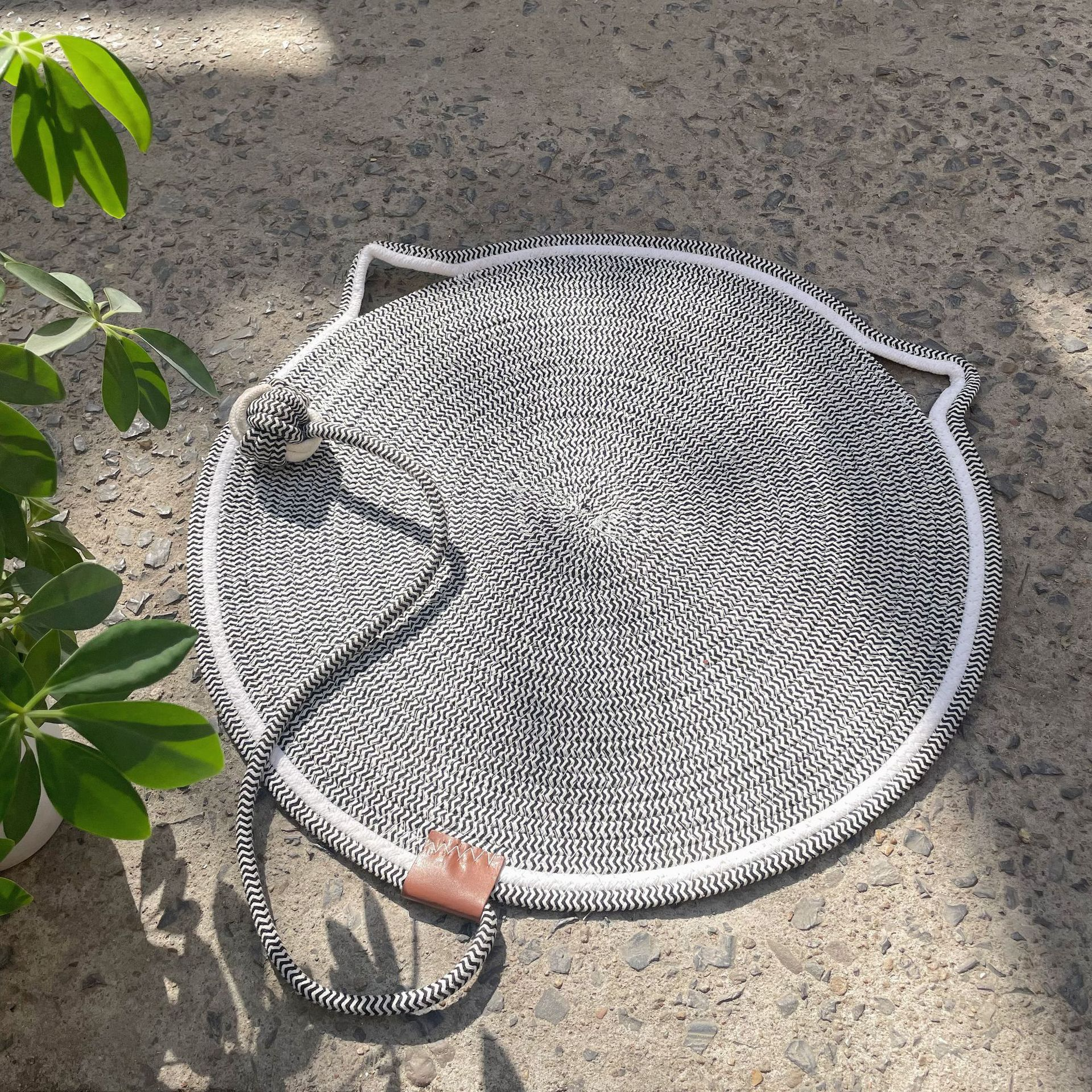 Cotton Rope Cat Bed & Scratching Mat – Woven, Removable & Washable